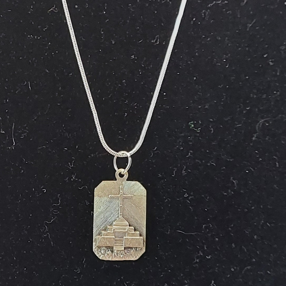 Medjugorje Bosnia Cross Pendant Reversible Virgin Mary & Chain.